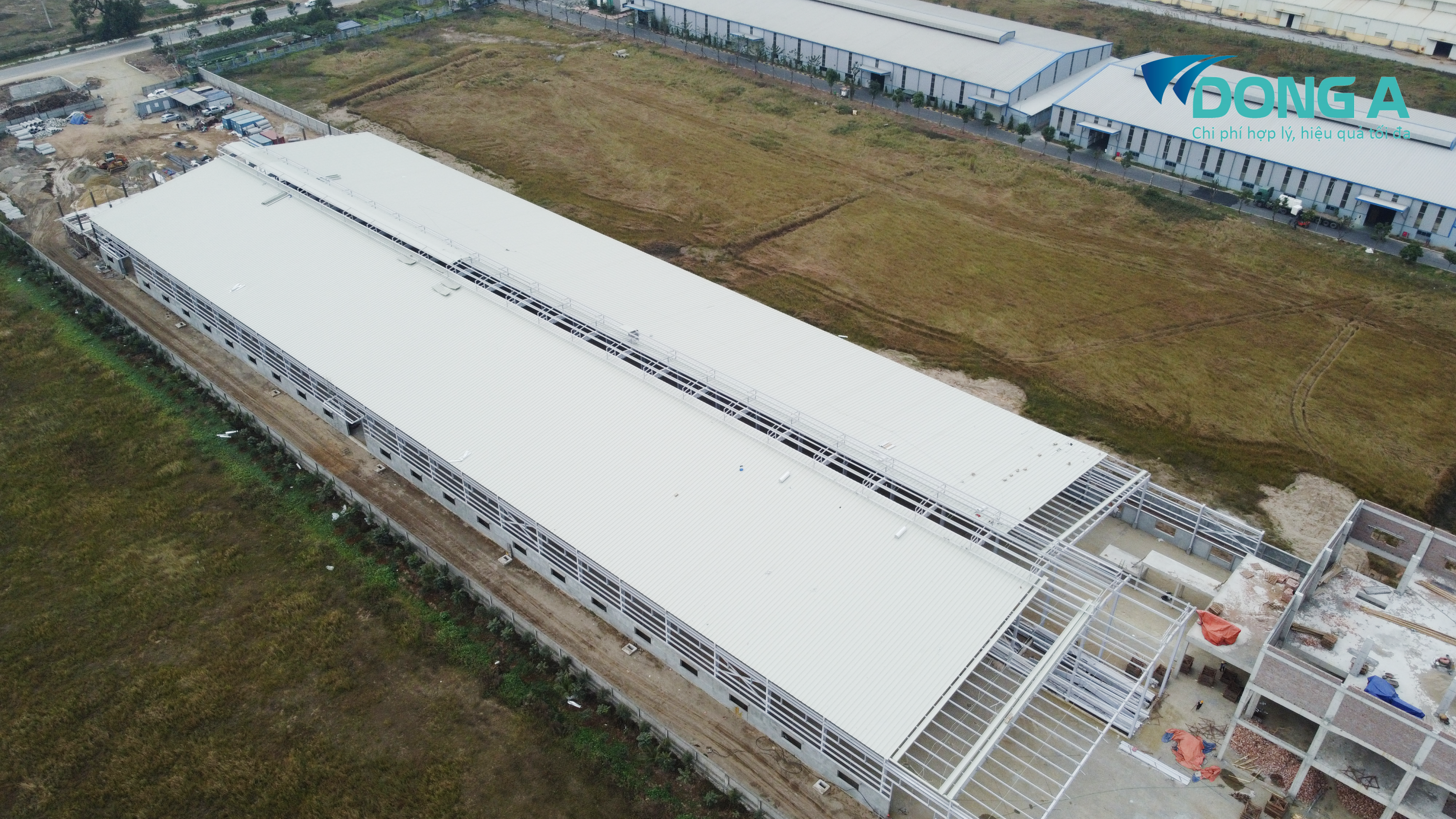 [ 30/12/2021 ] Cập nhật tiến độ lợp mái dự án nhà máy dây cáp điện PLC - Hưng Yên